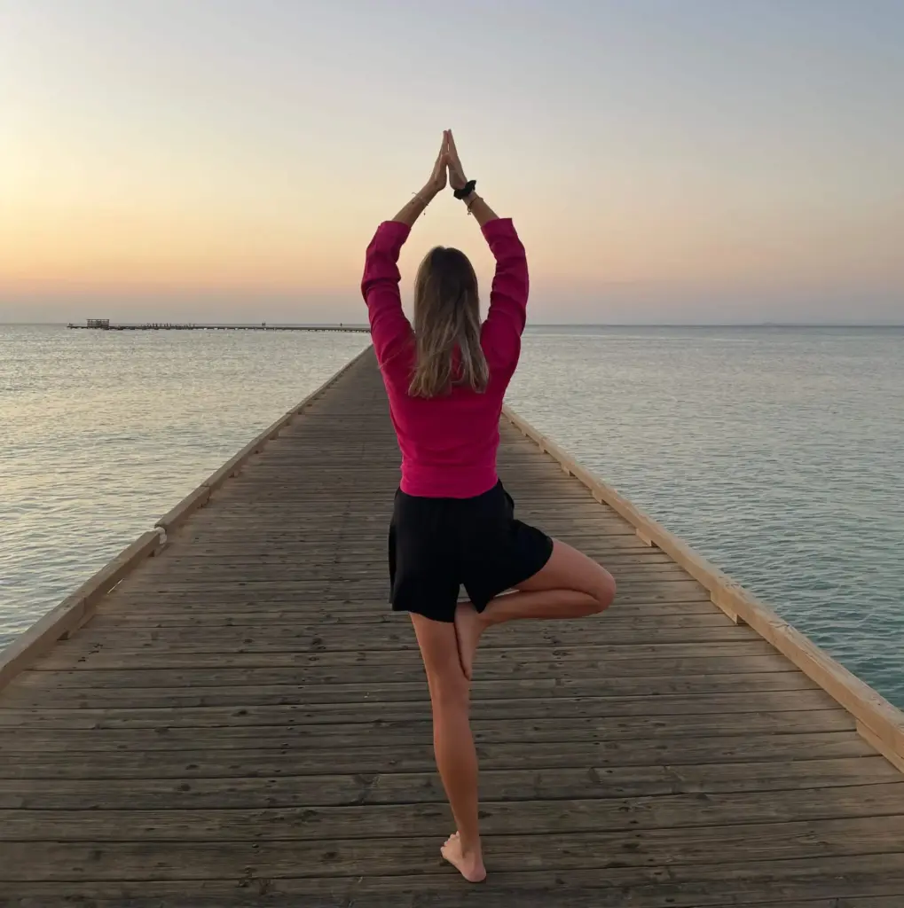 Morgenflow am Steg im Sonnenaufgang in Soma Bay