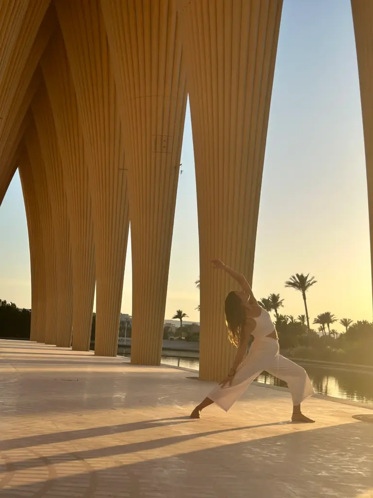 Yoga in der Sonne in Ägypten